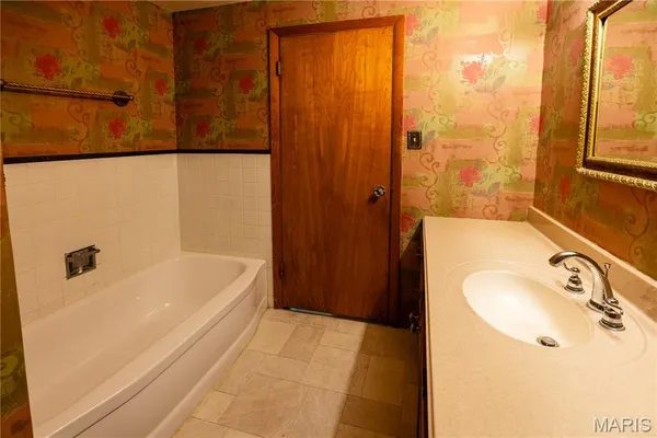 $279,000 | 1044 Oakland Drive, Jackson, MO 63755