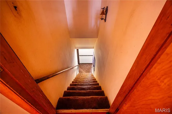 $279,000 | 1044 Oakland Drive, Jackson, MO 63755