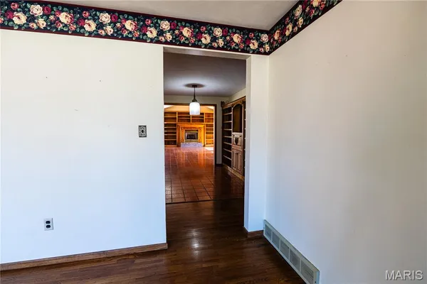 $279,000 | 1044 Oakland Drive, Jackson, MO 63755