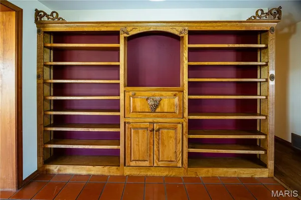 $279,000 | 1044 Oakland Drive, Jackson, MO 63755