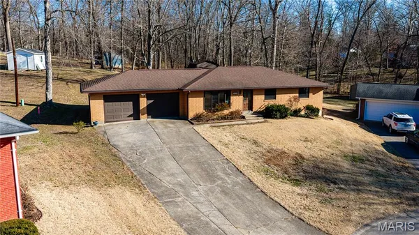 $279,000 | 1044 Oakland Drive, Jackson, MO 63755