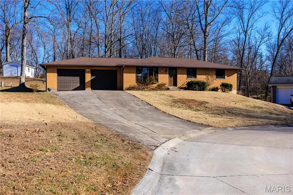 $279,000 | 1044 Oakland Drive, Jackson, MO 63755
