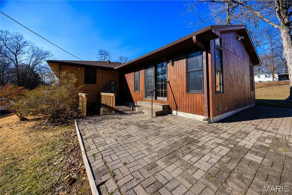 $279,000 | 1044 Oakland Drive, Jackson, MO 63755