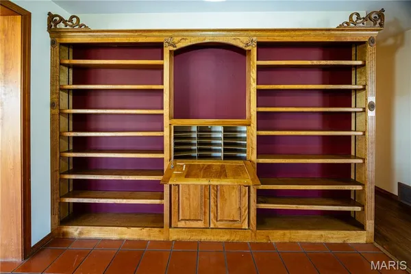 $279,000 | 1044 Oakland Drive, Jackson, MO 63755