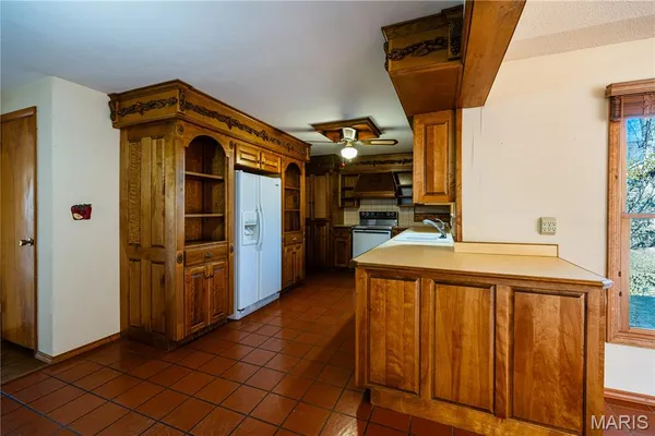 $279,000 | 1044 Oakland Drive, Jackson, MO 63755