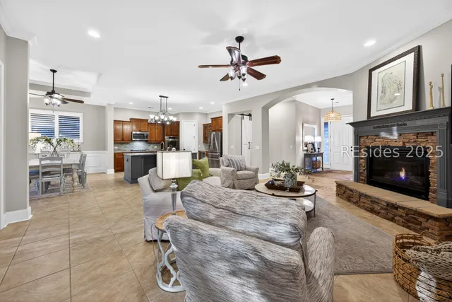 $897,000 | 15 Little Pine Court, Bluffton, SC 29910