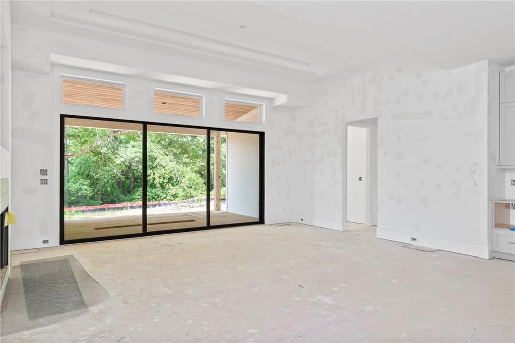 10910 Woodstock Road Roswell, GA 30075 - Photo 12 of 20