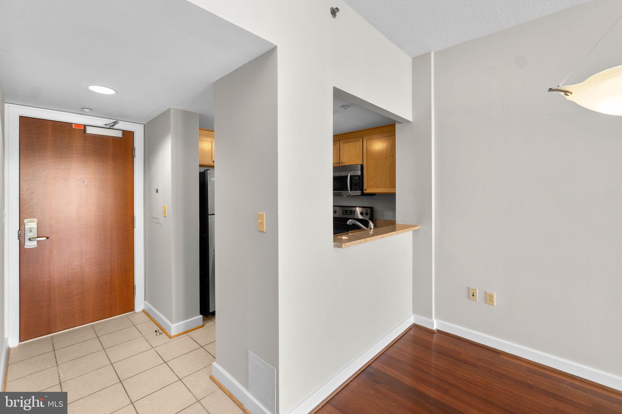 1150 K Street Northwest, Unit 1408 Washington, DC 20005 - Photo 7 of 29 Entry
