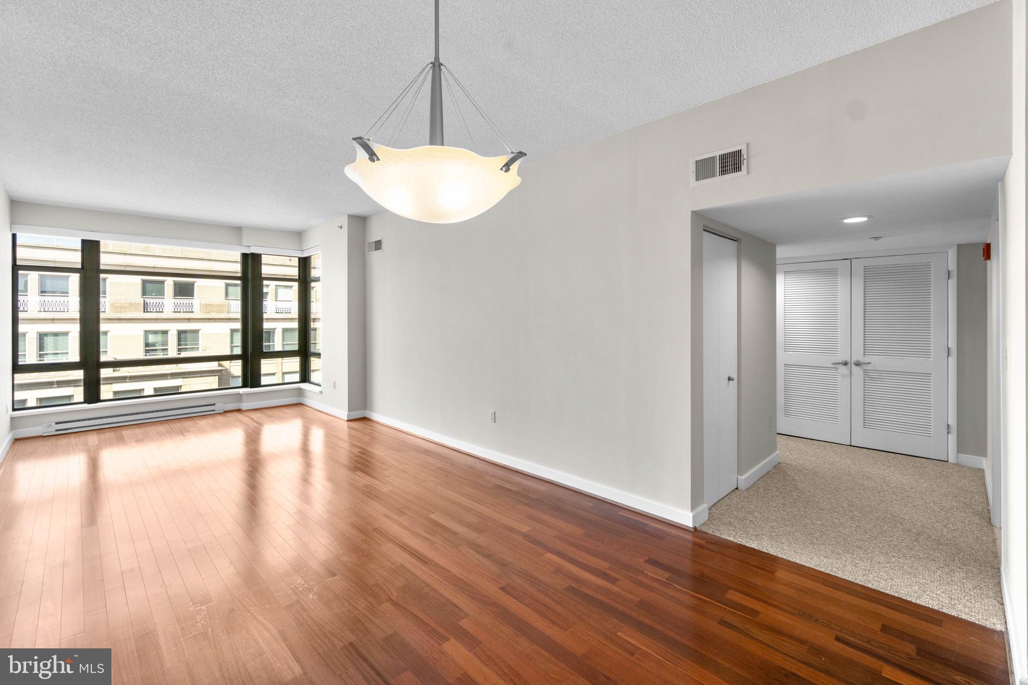 1150 K Street Northwest, Unit 1408 Washington, DC 20005 - Photo 9 of 29 Dining / Living Room