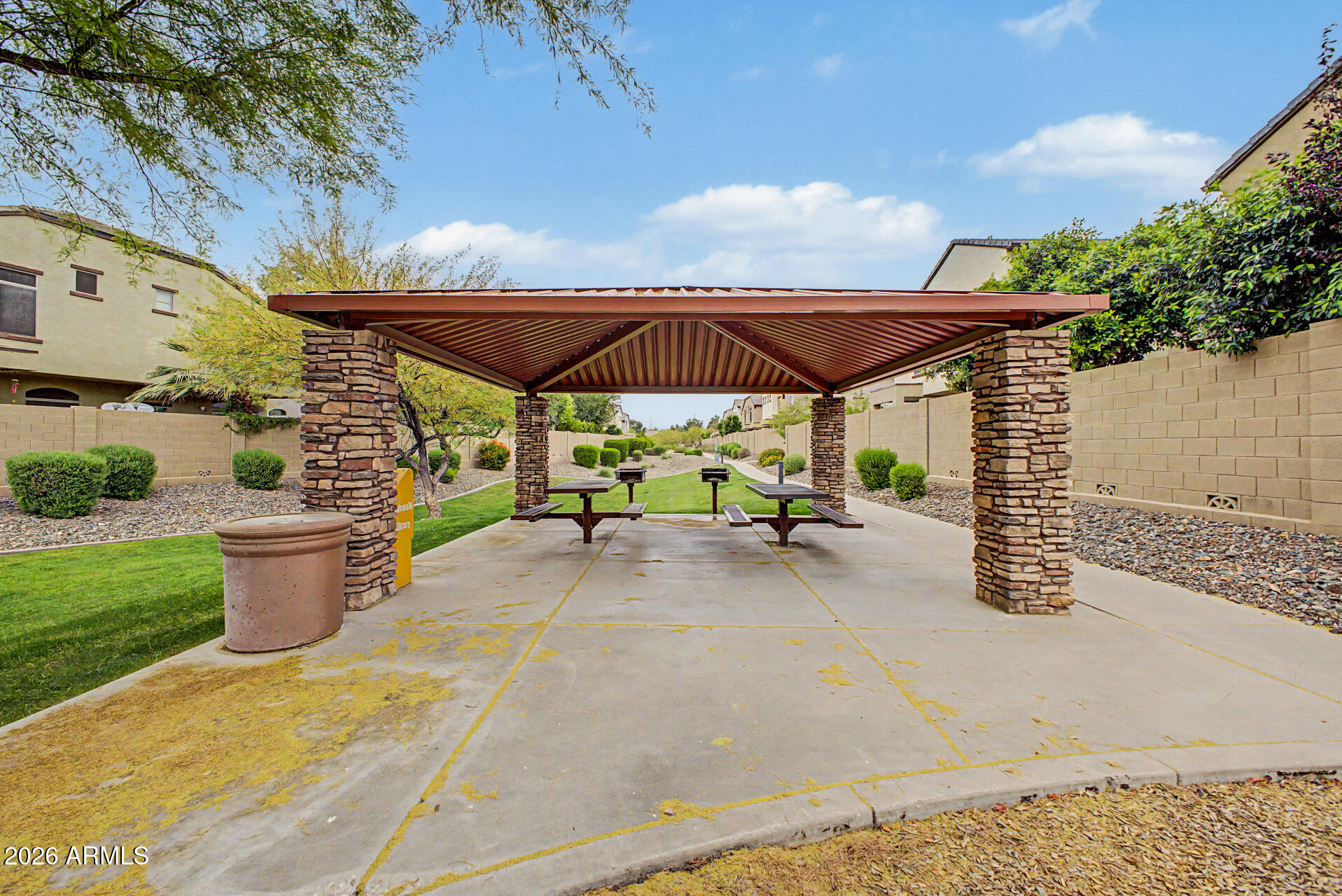 2725 East Mine Creek Road, Unit 1187 Phoenix, AZ 85024 - Photo 34 of 37 a view of a basket ball under an umbrella
