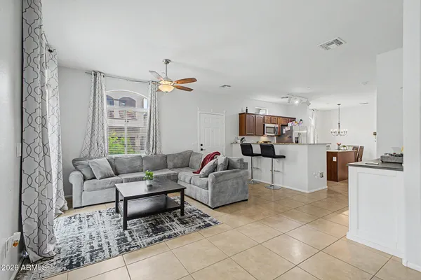 $425,000 | 2725 East Mine Creek Road, Unit 1187, Phoenix, AZ 85024