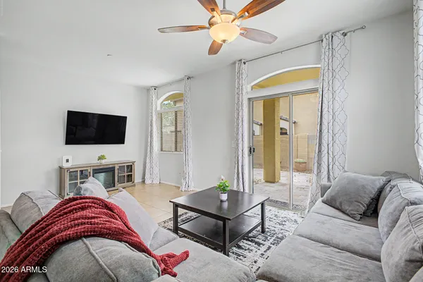 $425,000 | 2725 East Mine Creek Road, Unit 1187, Phoenix, AZ 85024