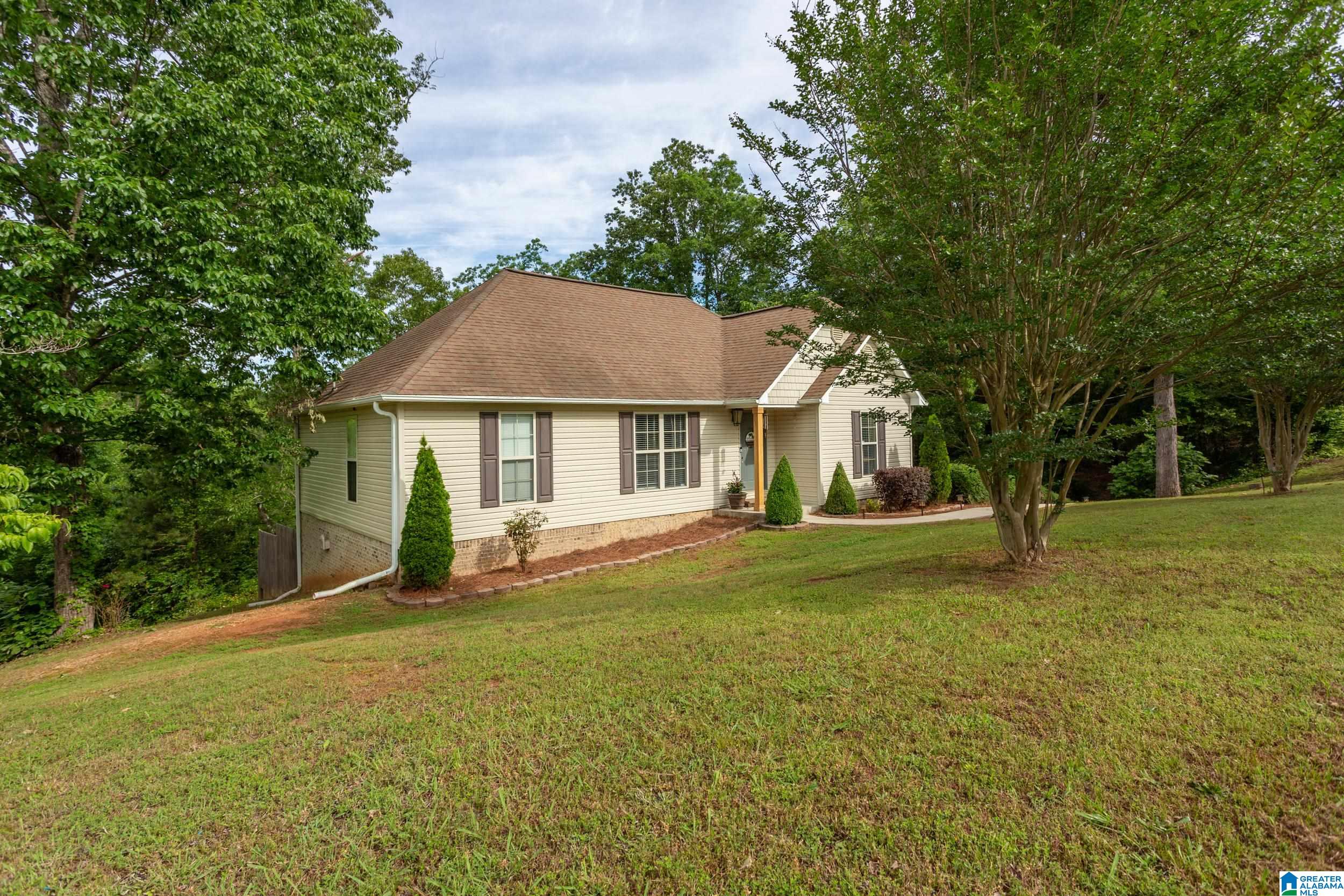 5535 Jean Ridge Lane Odenville, AL 35120 - Photo 2 of 34