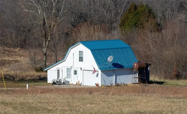$1,275,000 | 3815 476th Road, Osceola, MO 64776