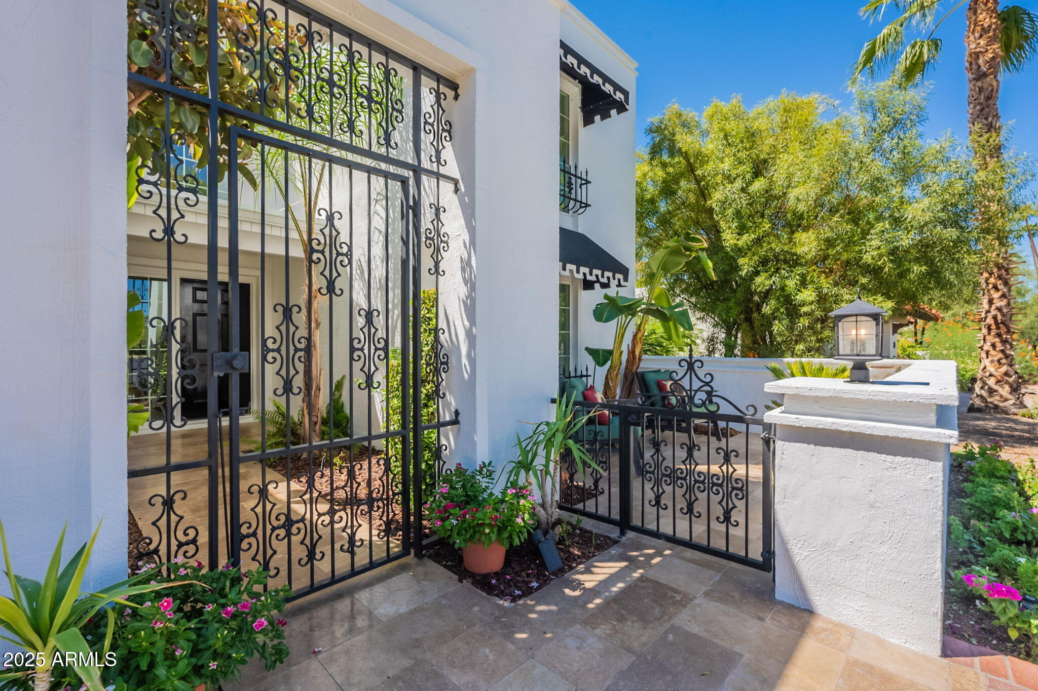 43 East Boca Raton Road Phoenix, AZ 85022 - Photo 4 of 99 Private Courtyard Entrance