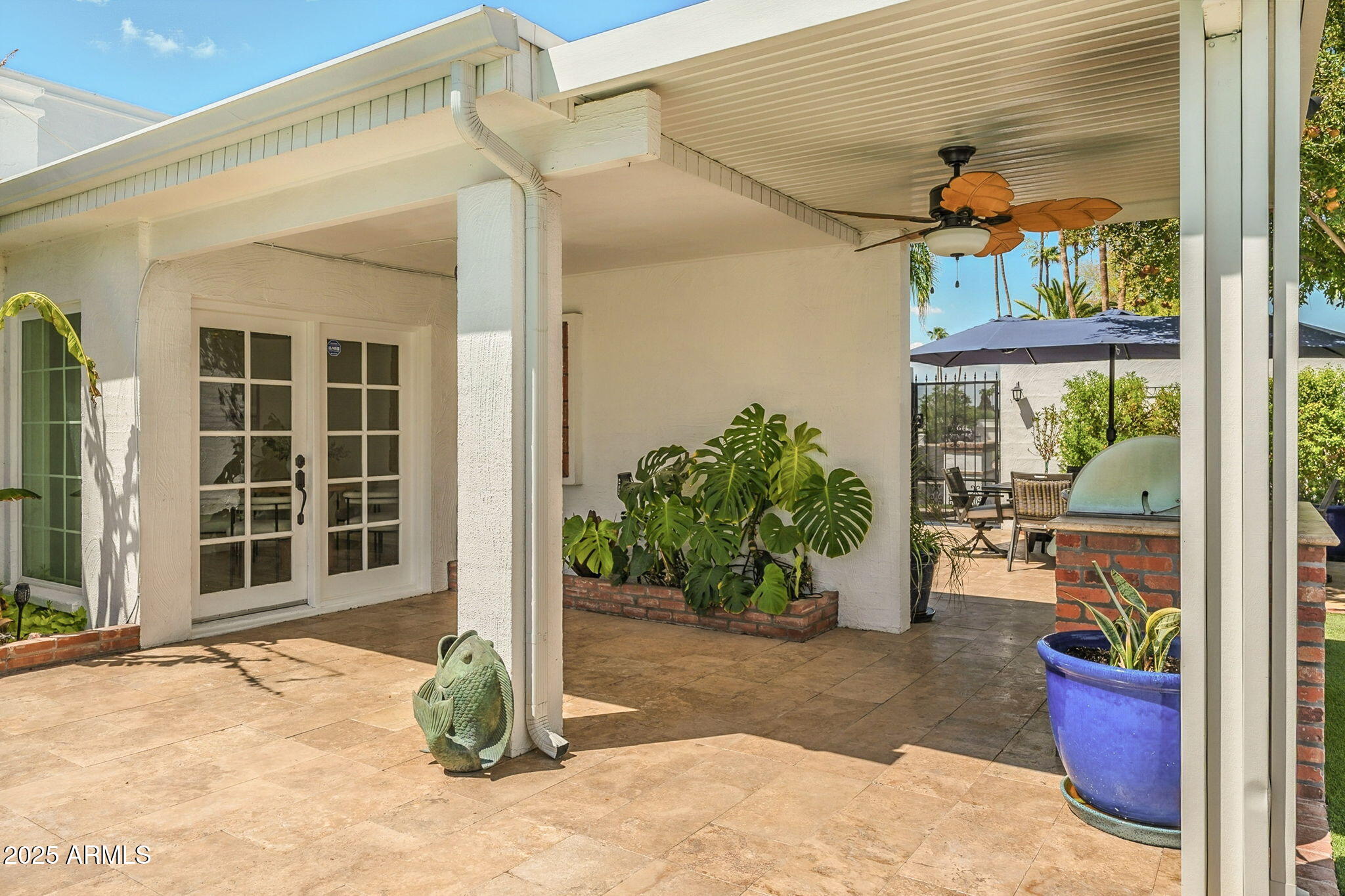 43 East Boca Raton Road Phoenix, AZ 85022 - Photo 68 of 99 a front view of a house with a porch