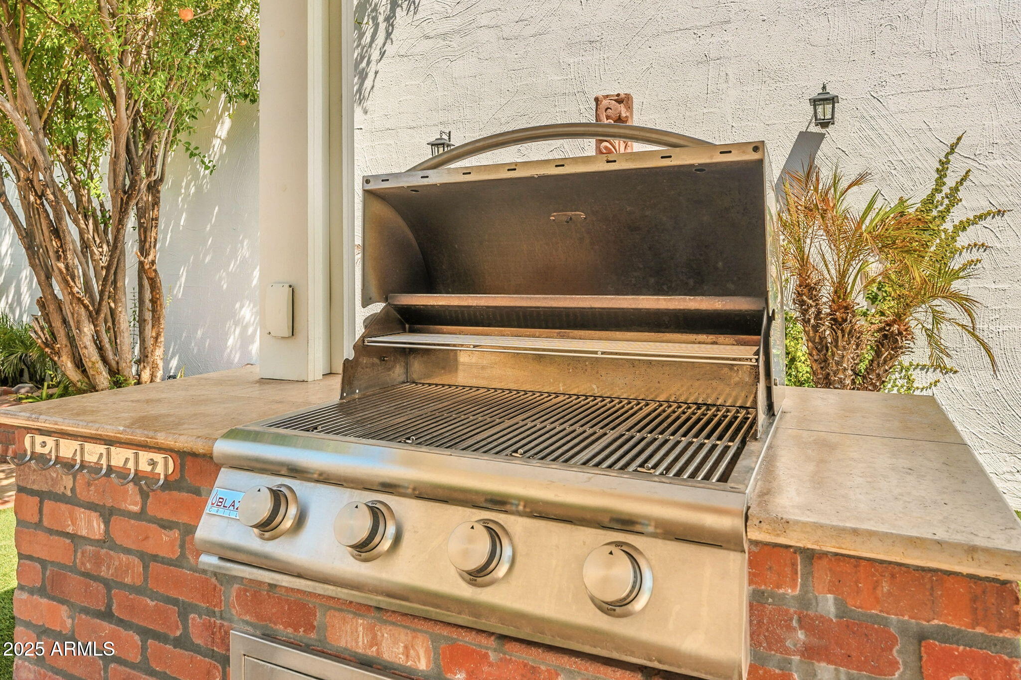 43 East Boca Raton Road Phoenix, AZ 85022 - Photo 70 of 99 Built-in BBQ with Brick Finish