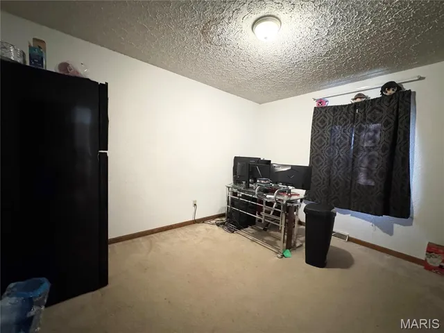 $305,000 | 16935 Lemming Lane, St. Robert, MO 65584