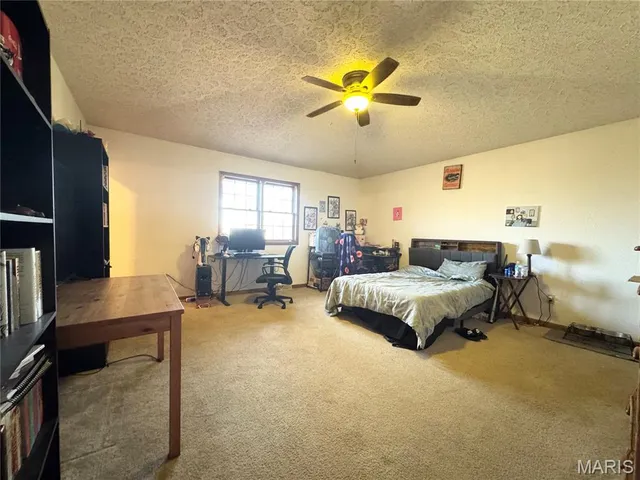 $305,000 | 16935 Lemming Lane, St. Robert, MO 65584