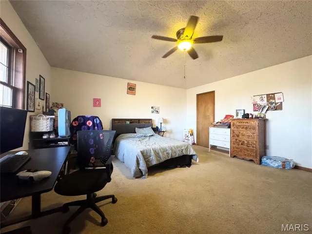 $305,000 | 16935 Lemming Lane, St. Robert, MO 65584