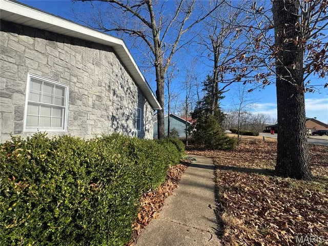 $305,000 | 16935 Lemming Lane, St. Robert, MO 65584