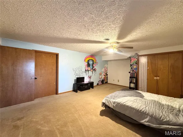 $305,000 | 16935 Lemming Lane, St. Robert, MO 65584