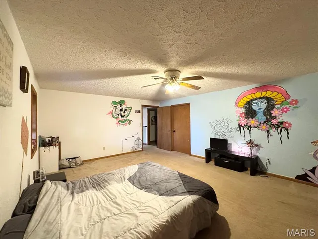 $305,000 | 16935 Lemming Lane, St. Robert, MO 65584