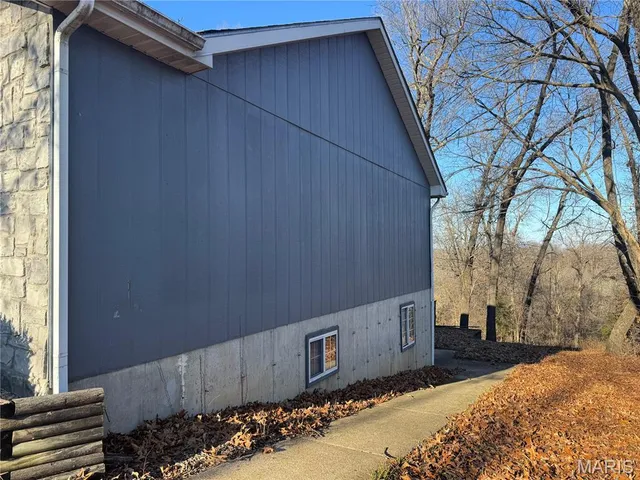 $305,000 | 16935 Lemming Lane, St. Robert, MO 65584