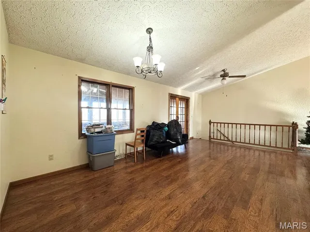 $305,000 | 16935 Lemming Lane, St. Robert, MO 65584