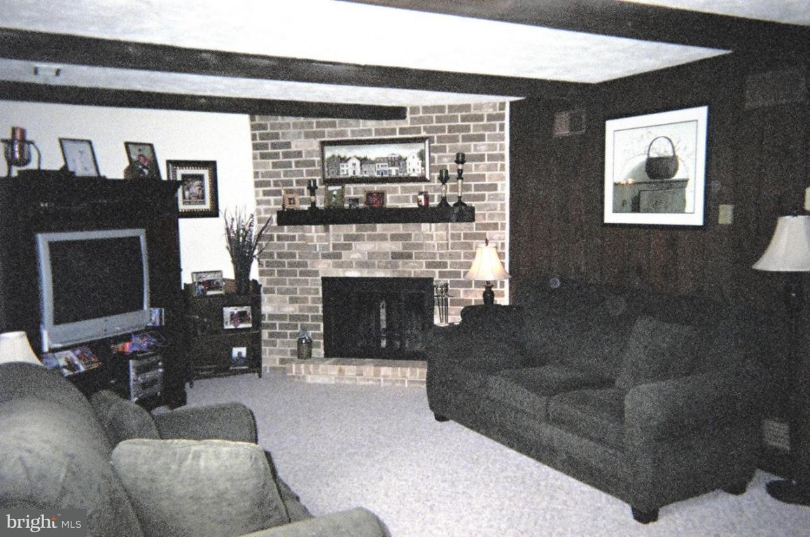 119 Rothsville Station Road Lititz, PA 17543 - Photo 3 of 8