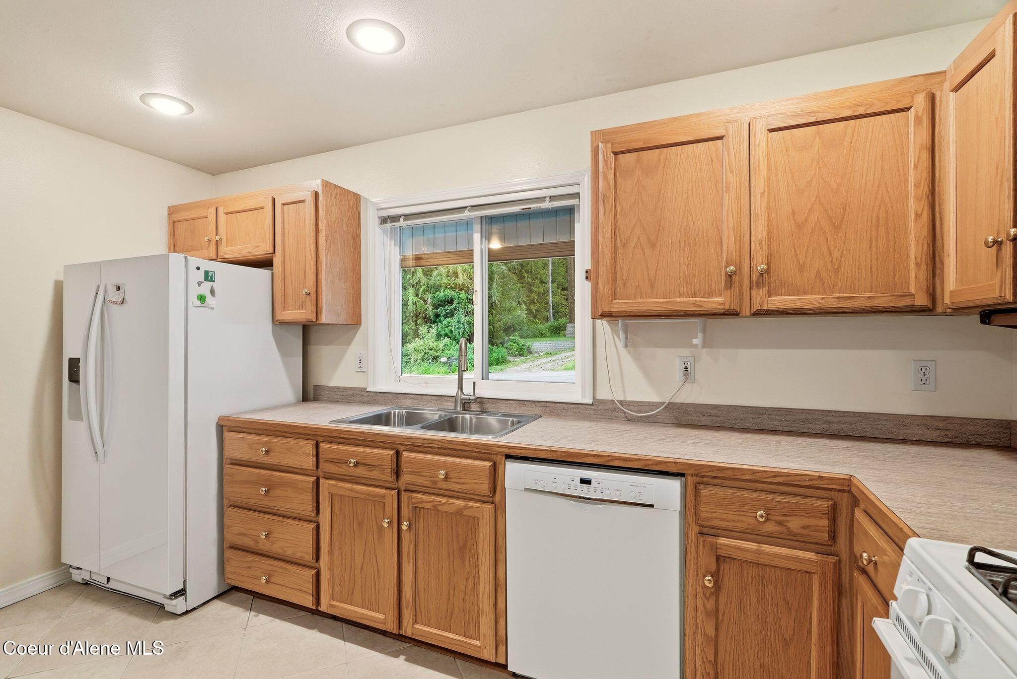 955 Bottle Bay Road Sagle, ID 83860 - Photo 17 of 66 Kitchen