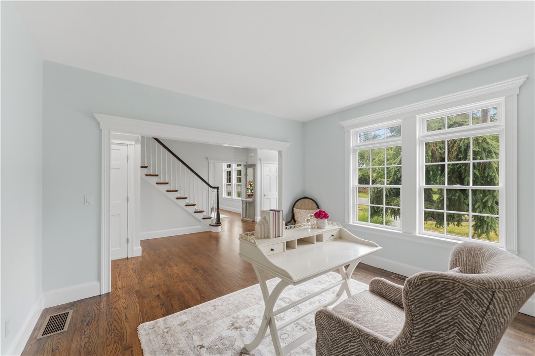 198 Poppasquash Road Bristol, RI 02809 - Photo 21 of 48