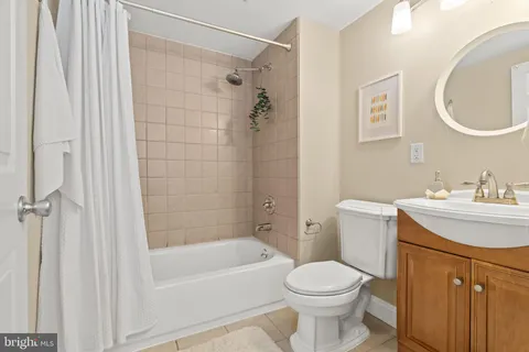 $479,000 | 1012 North Leithgow Street, Philadelphia, PA 19123