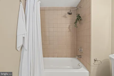 $479,000 | 1012 North Leithgow Street, Philadelphia, PA 19123