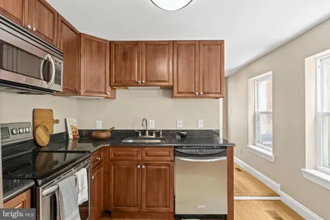$479,000 | 1012 North Leithgow Street, Philadelphia, PA 19123