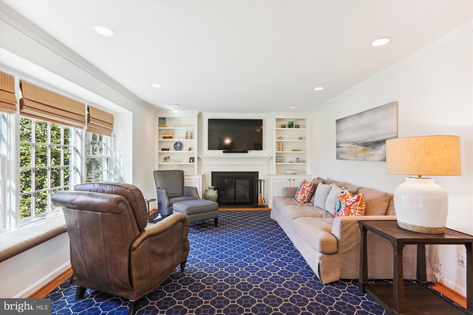 604 Aster Boulevard Rockville, MD 20850 - Photo 12 of 91 Living Room