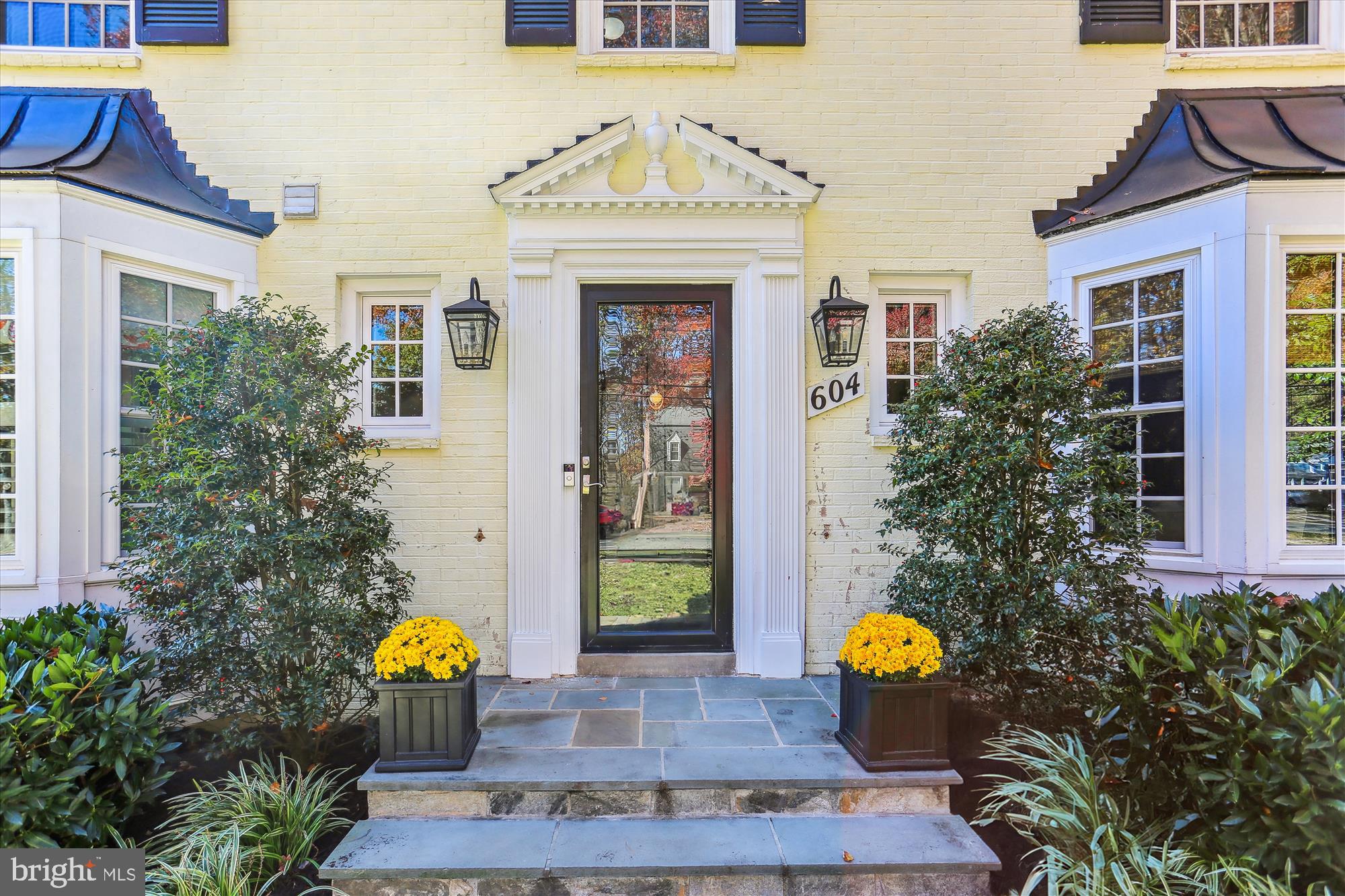 604 Aster Boulevard Rockville, MD 20850 - Photo 3 of 91 Porch