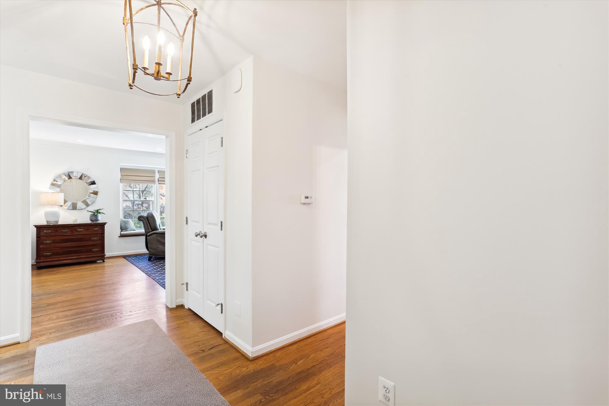 604 Aster Boulevard Rockville, MD 20850 - Photo 7 of 91 Entry