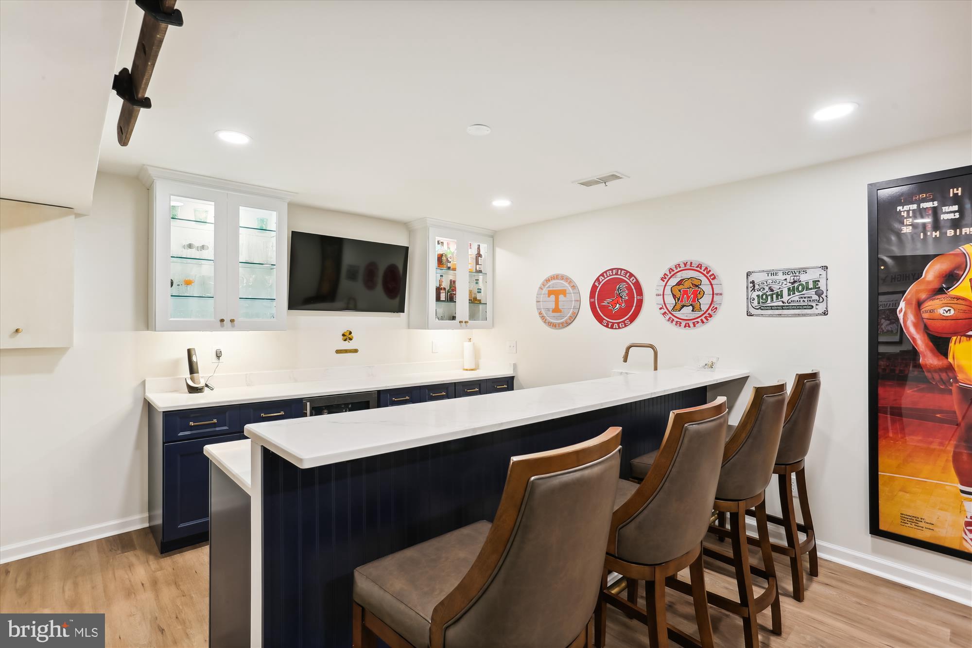 604 Aster Boulevard Rockville, MD 20850 - Photo 73 of 91 Bar Area