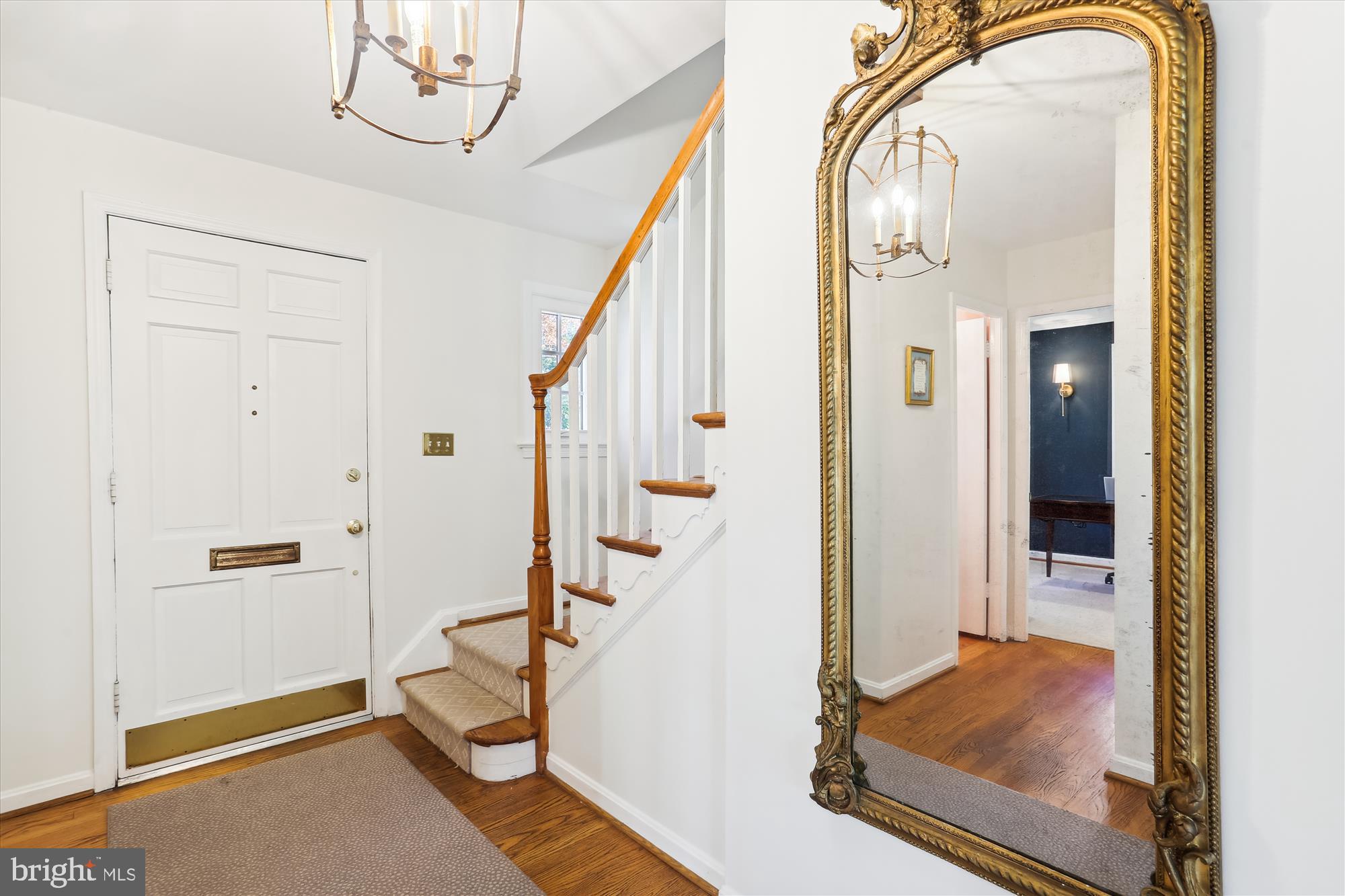 604 Aster Boulevard Rockville, MD 20850 - Photo 9 of 91 Foyer