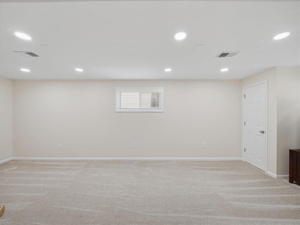 8424 Edwood Road Pittsburgh, PA 15237 - Photo 23 of 34 Gallery Image 23