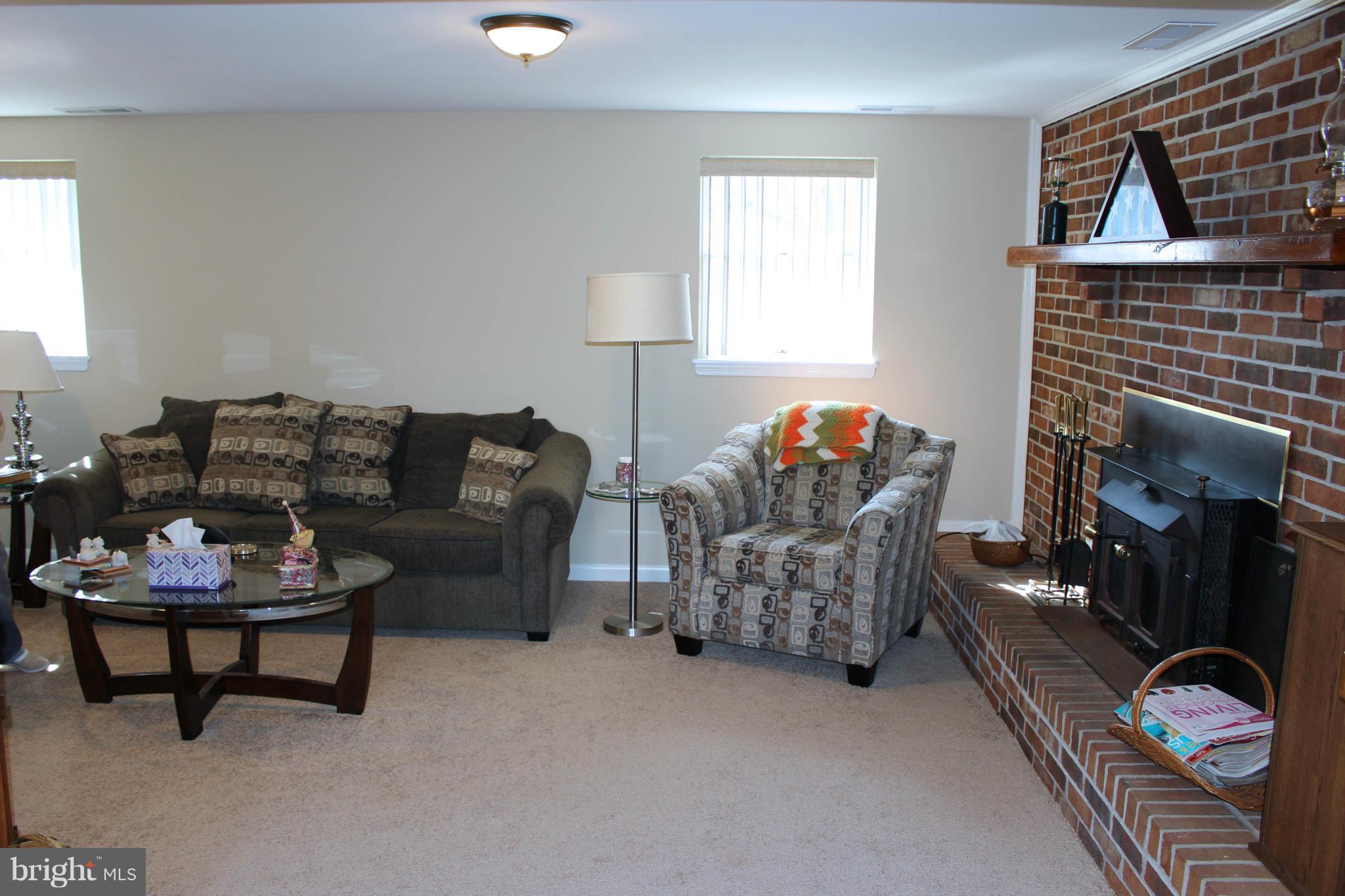 9007 Throgmorton Road Baltimore, MD 21234 - Photo 15 of 30 Interior (General)