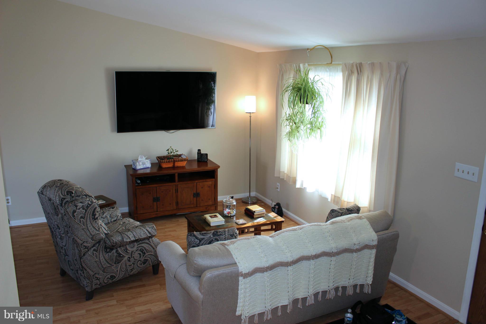 9007 Throgmorton Road Baltimore, MD 21234 - Photo 7 of 30 Interior (General)