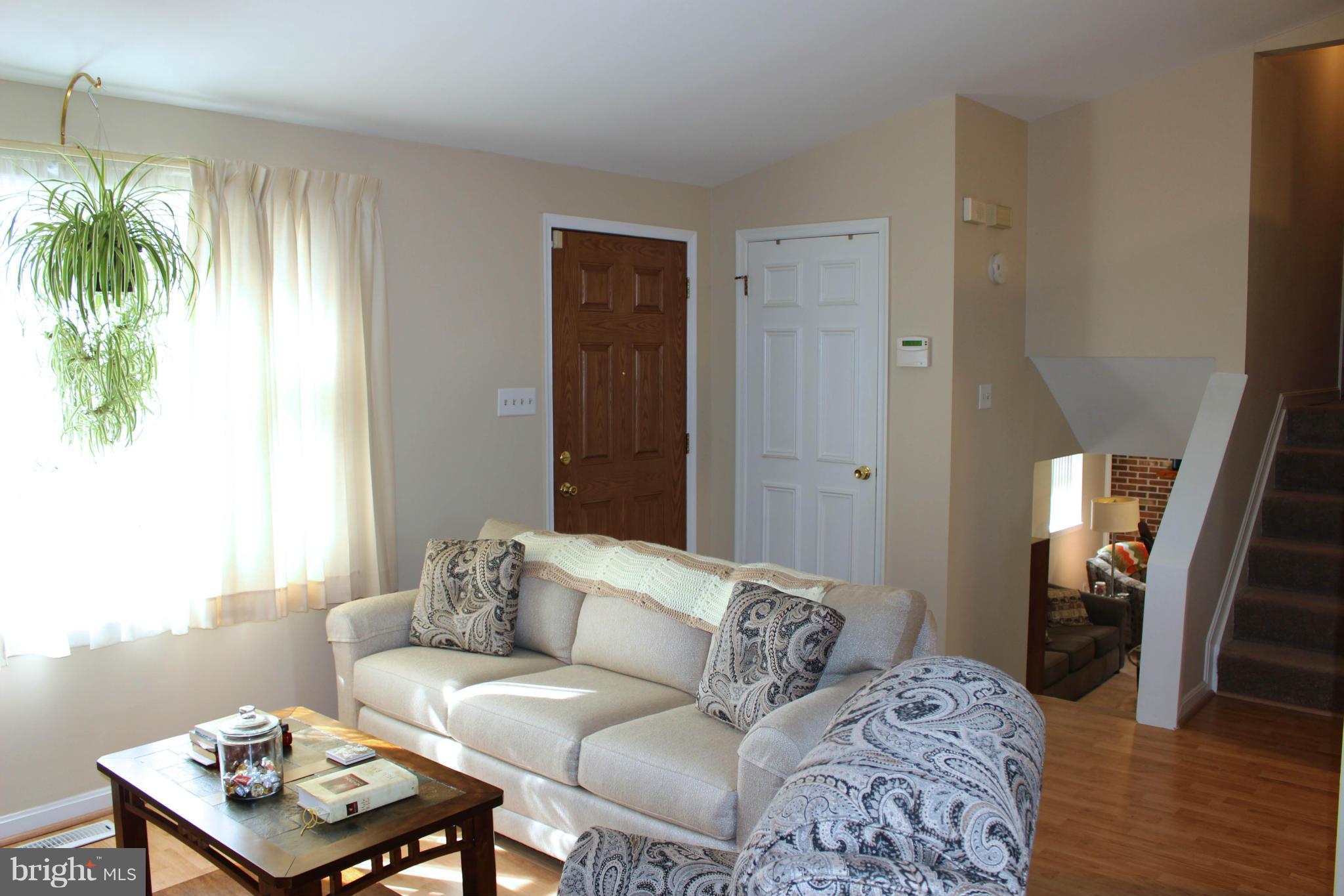 9007 Throgmorton Road Baltimore, MD 21234 - Photo 8 of 30 Living Room
