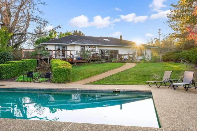 $1,999,000 | 2850 Western Avenue, Petaluma, CA 94952