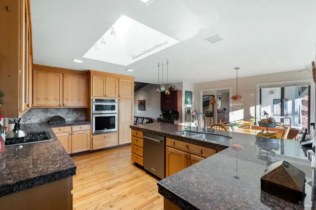 $1,999,000 | 2850 Western Avenue, Petaluma, CA 94952