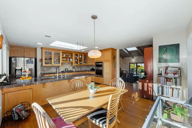 $1,999,000 | 2850 Western Avenue, Petaluma, CA 94952