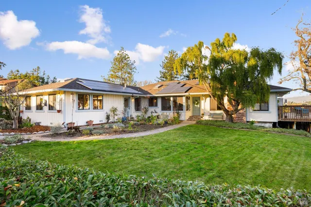 $1,999,000 | 2850 Western Avenue, Petaluma, CA 94952