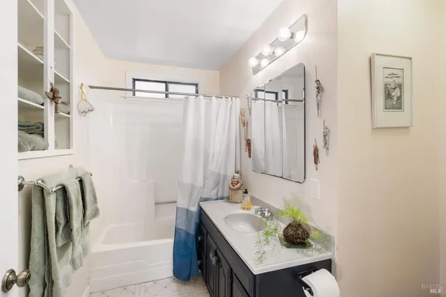 $1,999,000 | 2850 Western Avenue, Petaluma, CA 94952