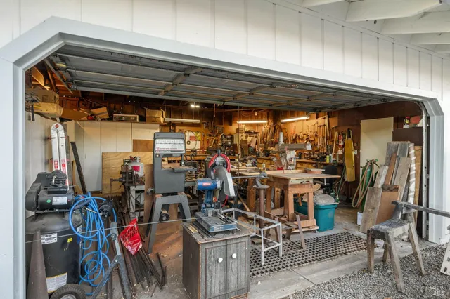 $1,999,000 | 2850 Western Avenue, Petaluma, CA 94952